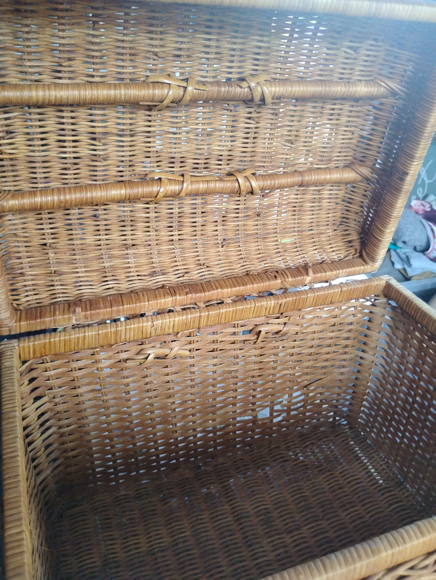Picnic basket