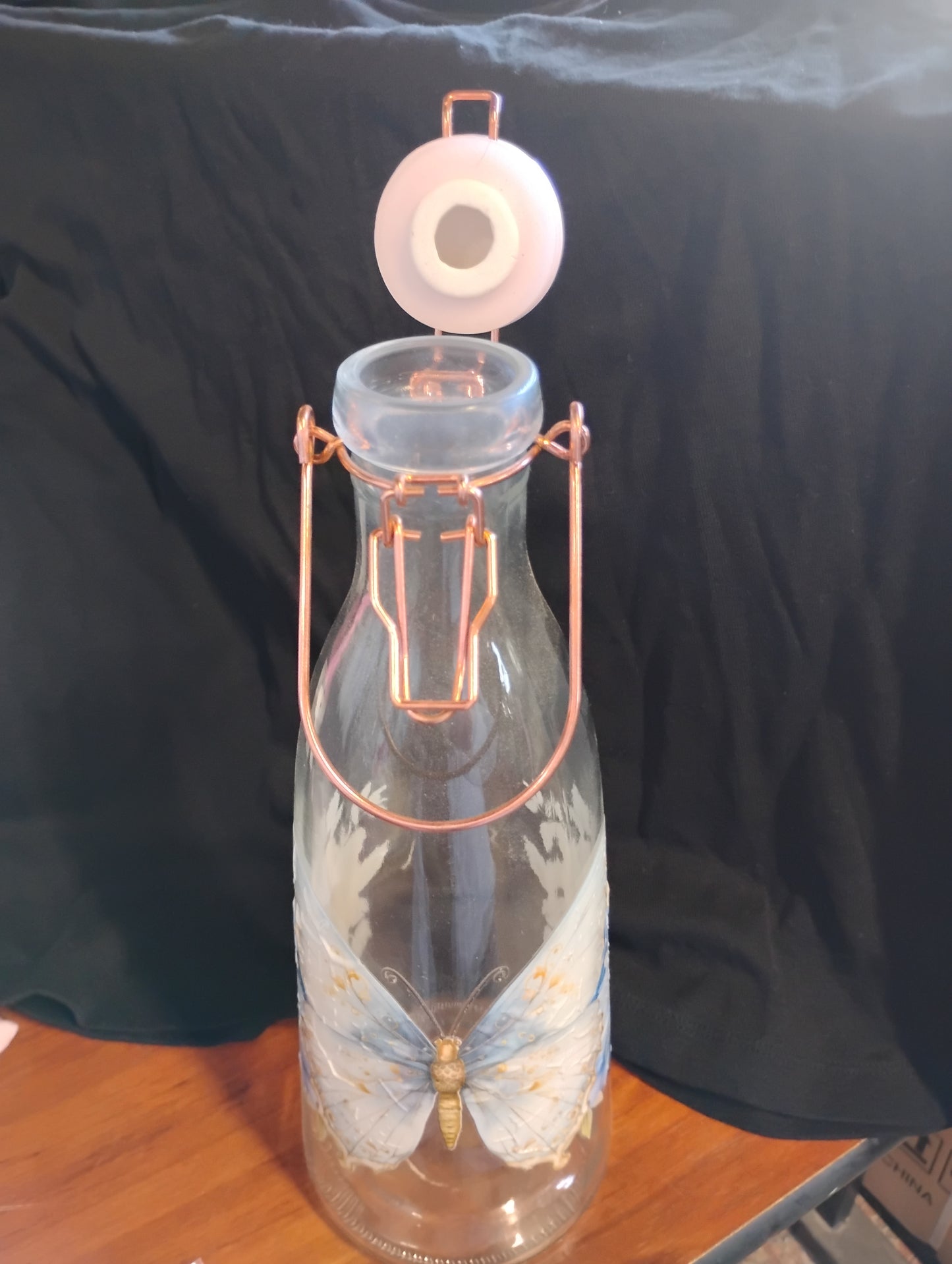 Glass bottle